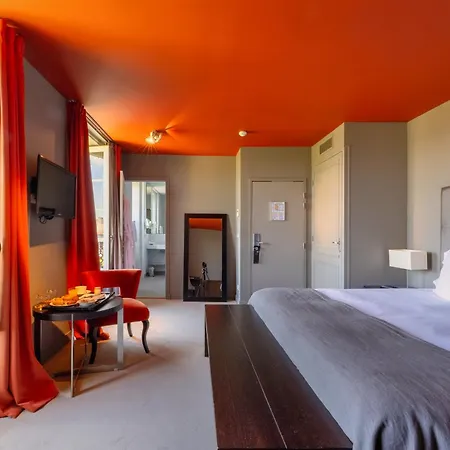 Отель Ligaro - Жарнак