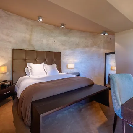 מלון Ligaro - 3*