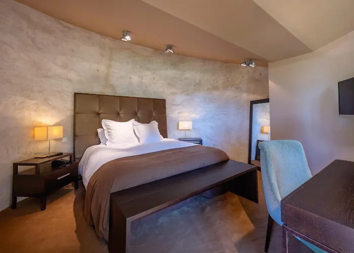 Отель Ligaro - 3*